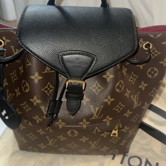Louis Vuitton Monogram Montsouris PM Backpack - Picture 14 of 16